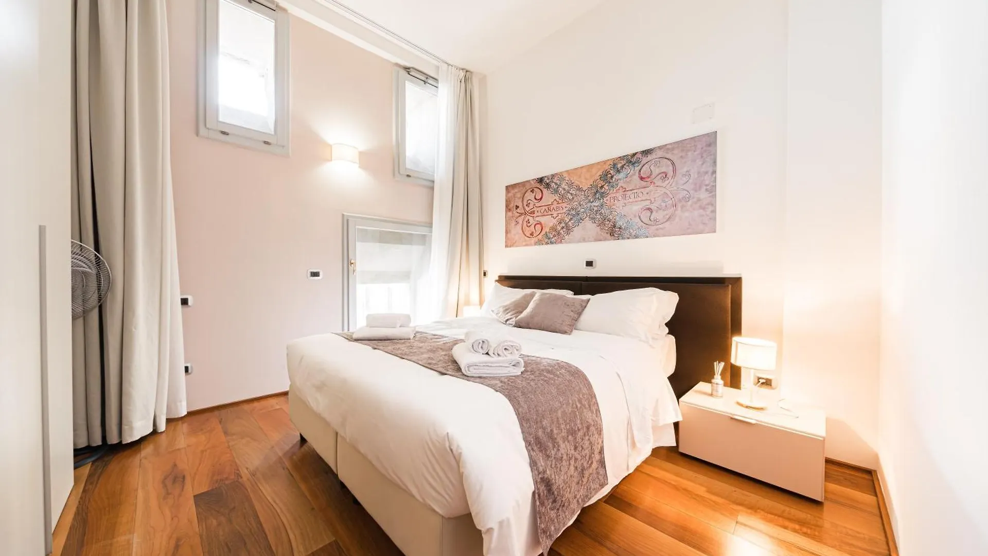 Apartment Immobo Panorama - Piazza Maggiore View Bologna Italien
